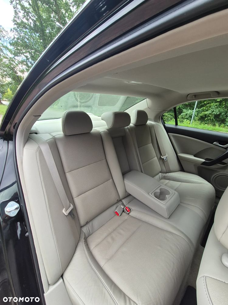 Honda Accord 2.4 Executive - 9