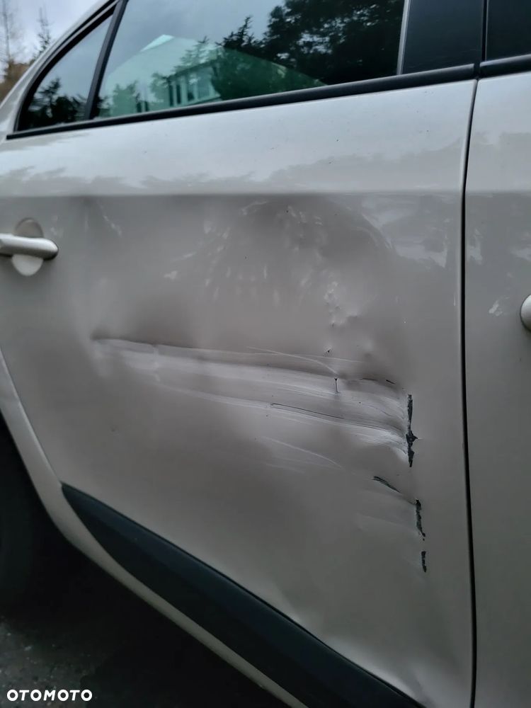 Renault Fluence 1.6 16V Techno Feel - 7