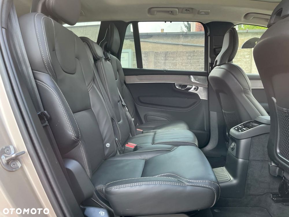 Volvo XC 90 - 17