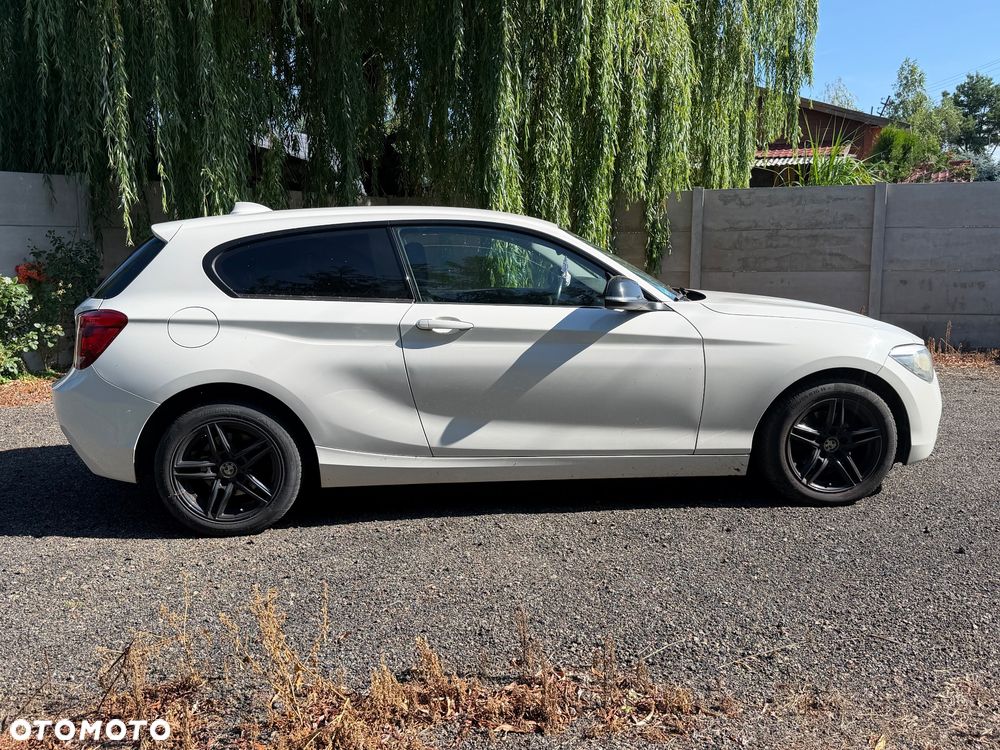 BMW Seria 1 114i - 5