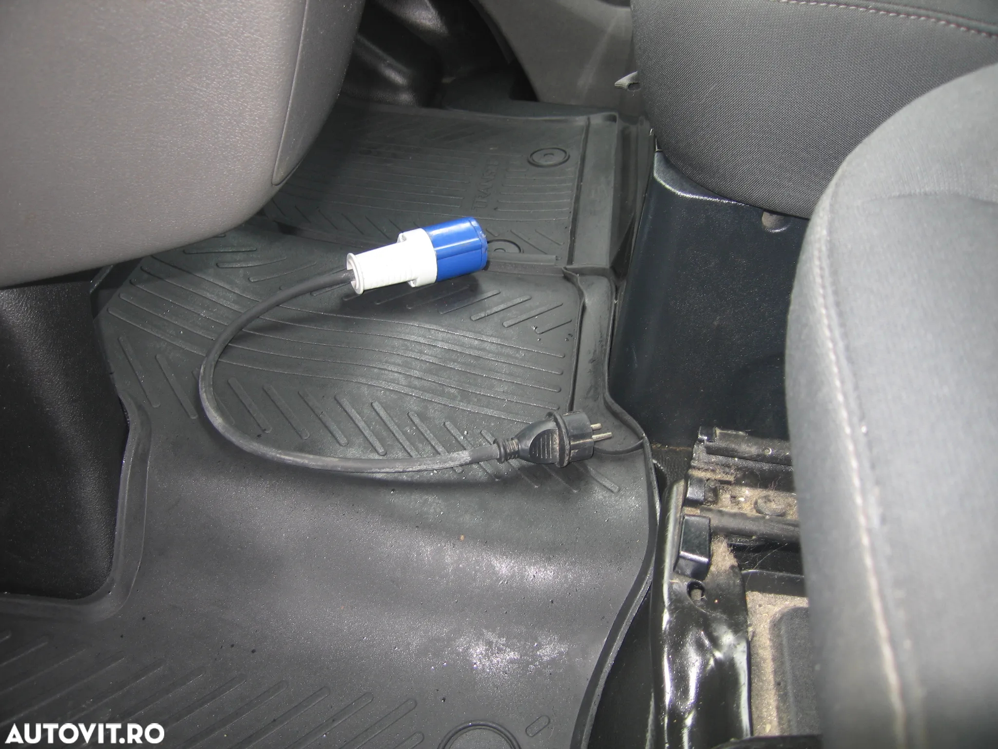 Ford FORD CUSTOM FRIGORIFIC , FRIG : VESNA . PRIZA 220 V .AC . - 18