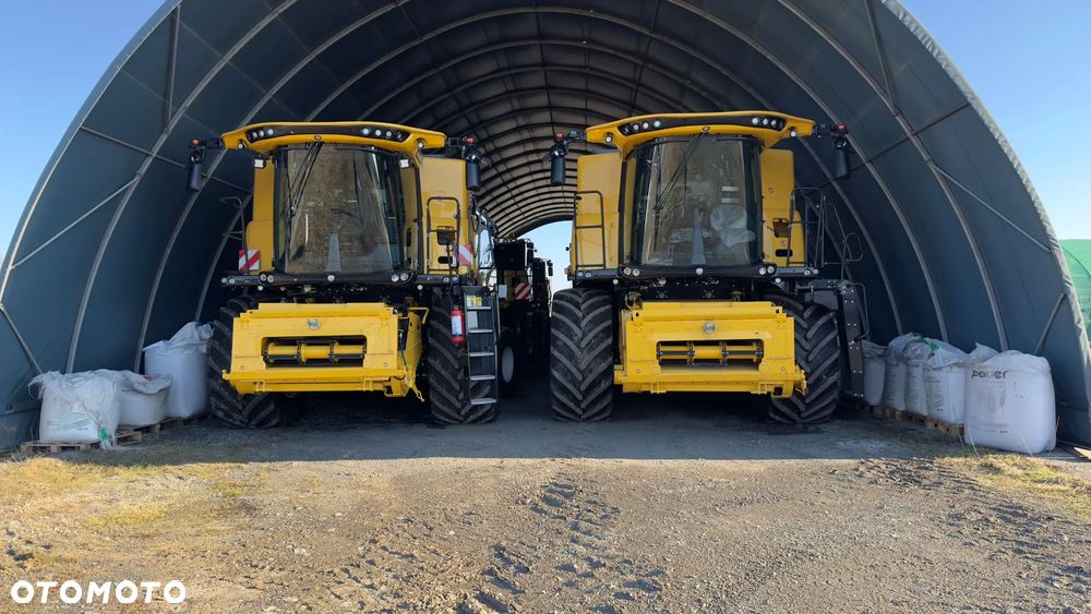 New Holland CR8.90 - 12