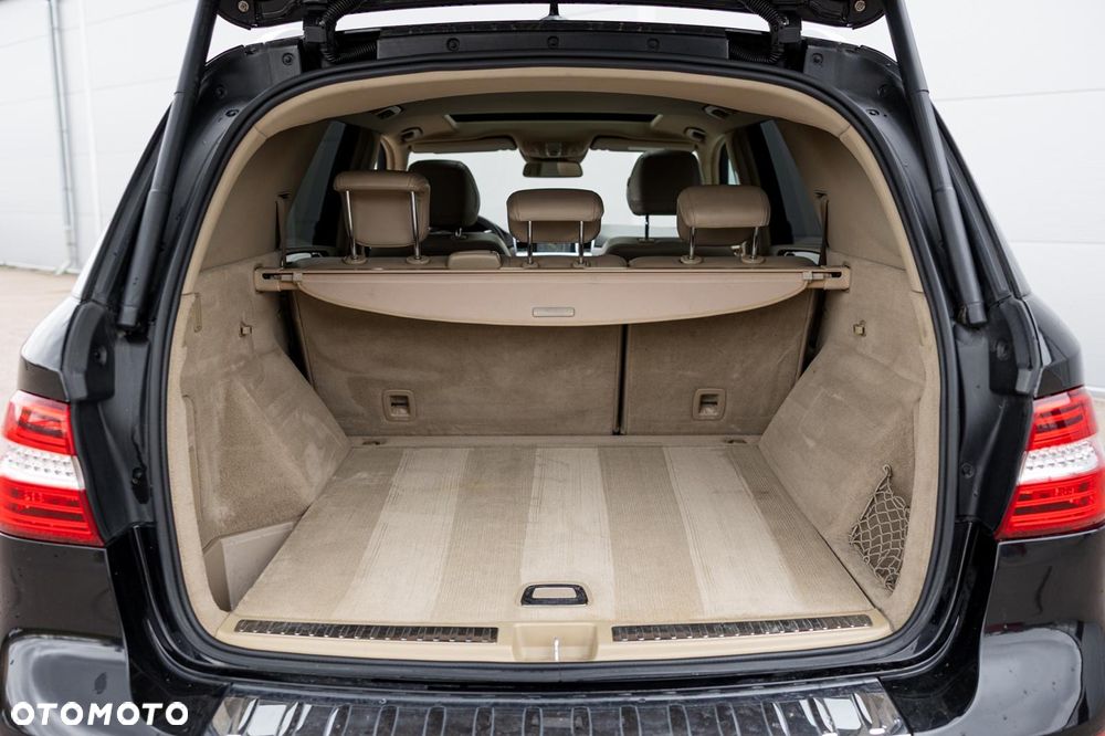 Mercedes-Benz ML - 13