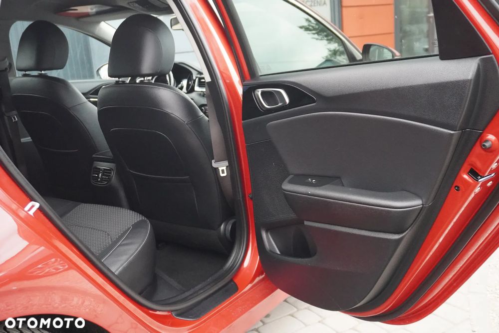 Kia Ceed 1.4 T-GDI DCT OPF Spirit - 38