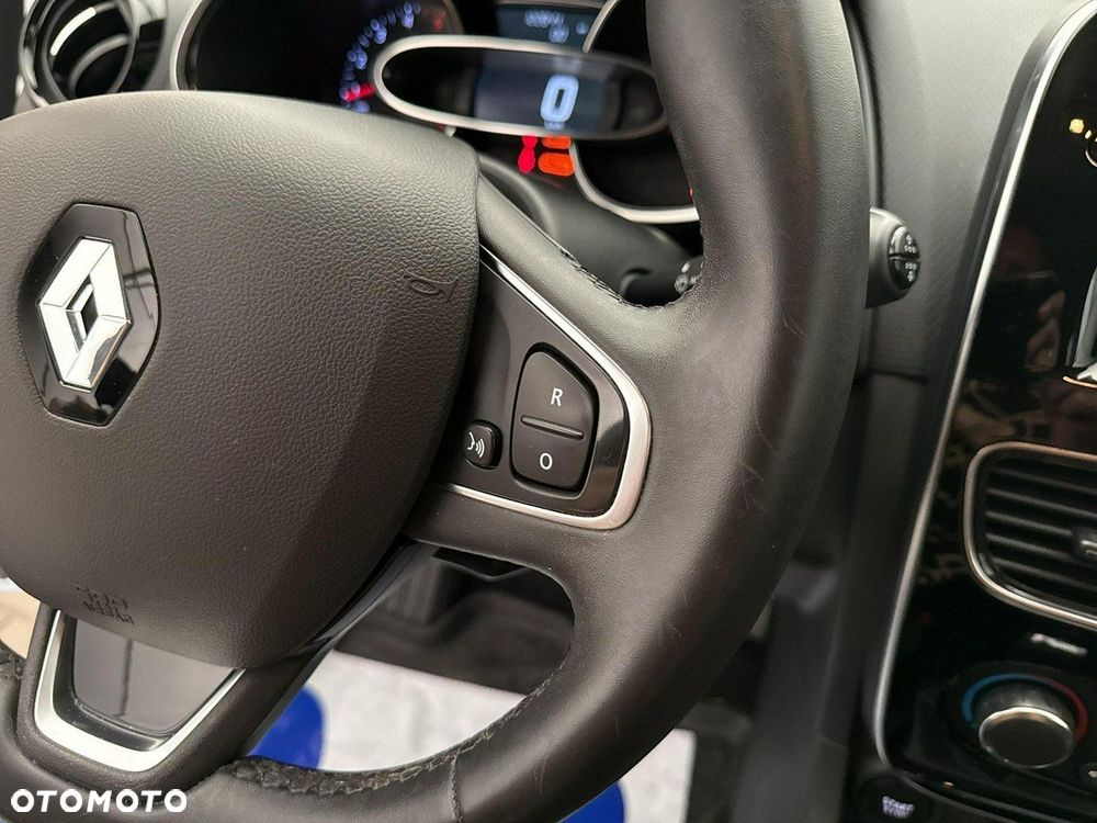 Renault Clio - 25