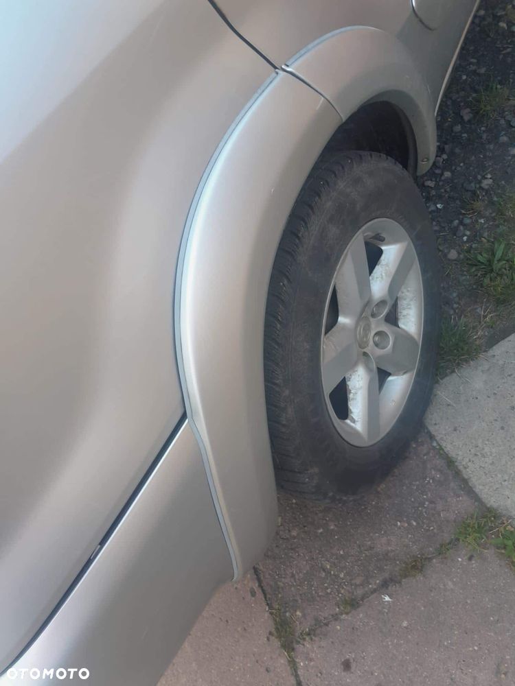 POSZERZENIA BŁOTNIKÓW TYŁ TOYOTA RAV4 2001-2005 - 1