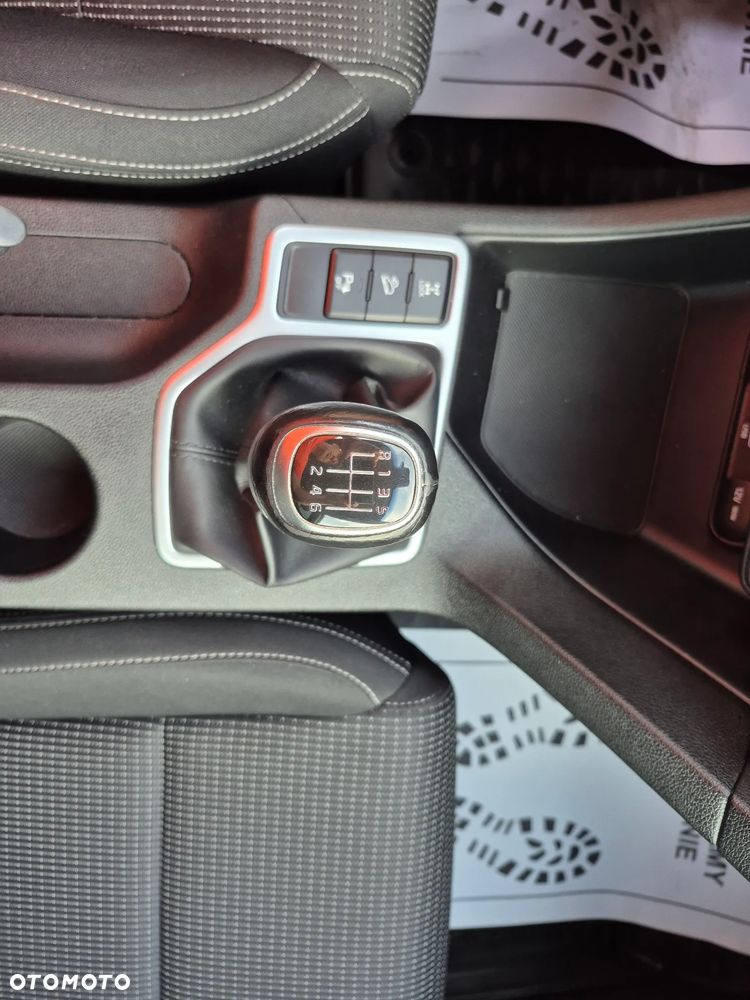 Kia Sportage - 16