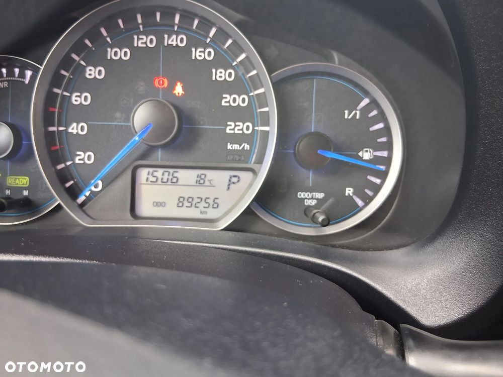 Toyota Yaris Hybrid 1.5 VVT-i - 11