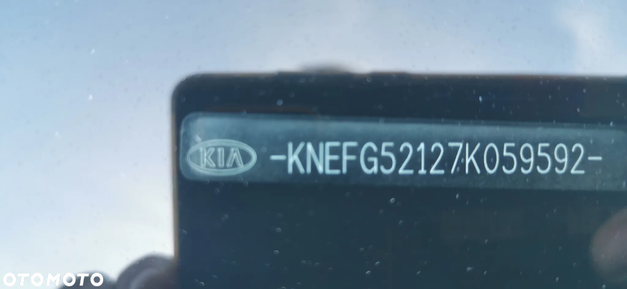 Kia Carens 2.0 CVVT EX - 11