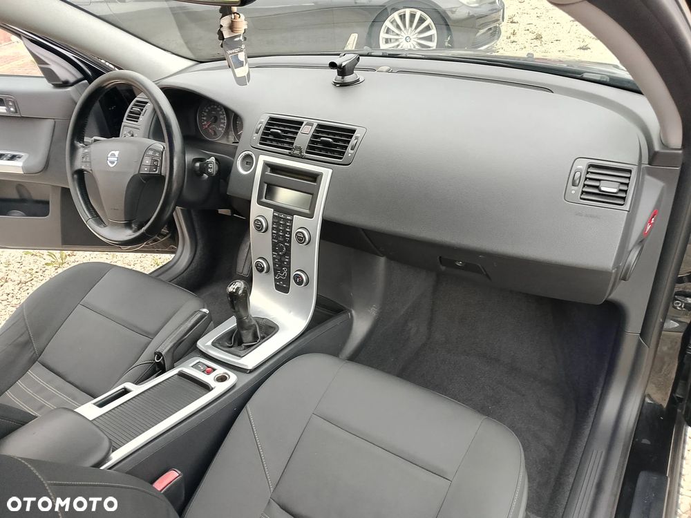 Volvo V50 D2 Momentum - 14
