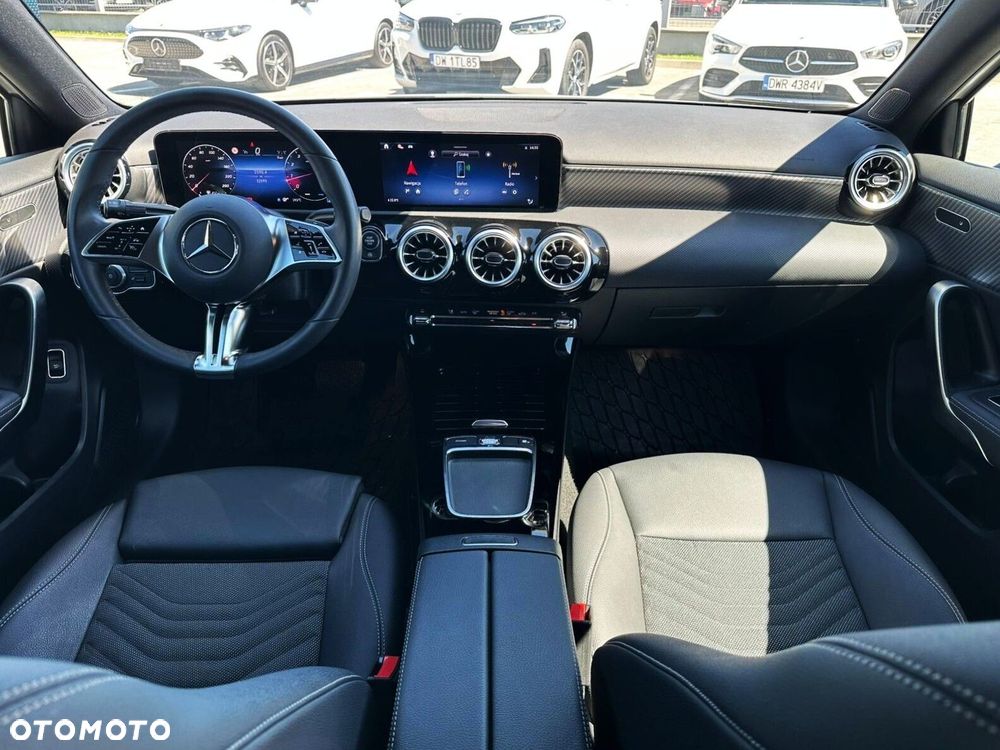 Mercedes-Benz Klasa A 220 4-Matic AMG Line 8G-DCT - 8