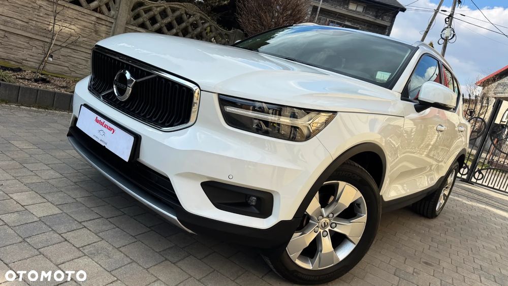 Volvo XC 40 T3 Geartronic Momentum Pro - 1