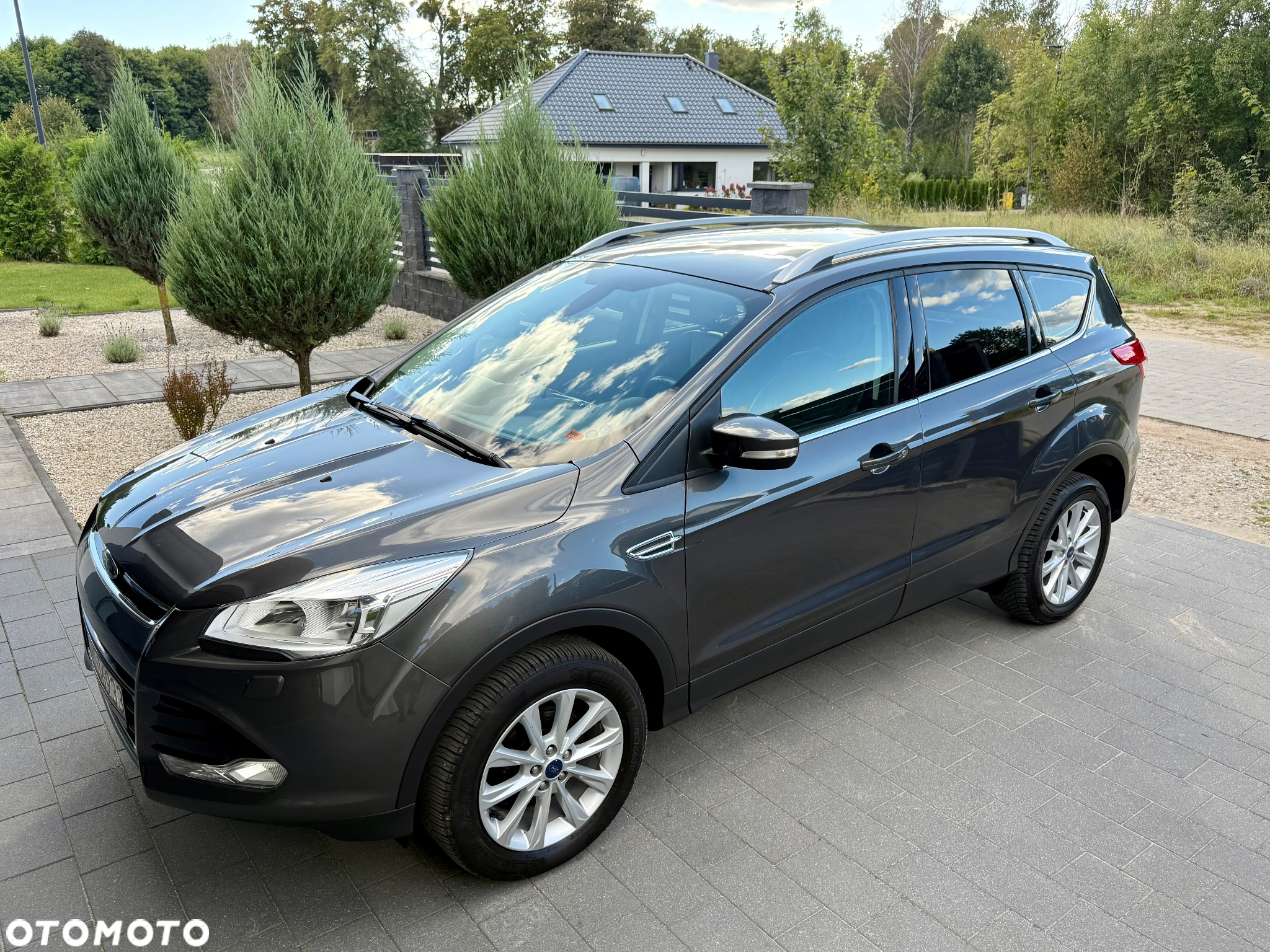 Ford Kuga 1.5 EcoBoost 2x4 Titanium - 30