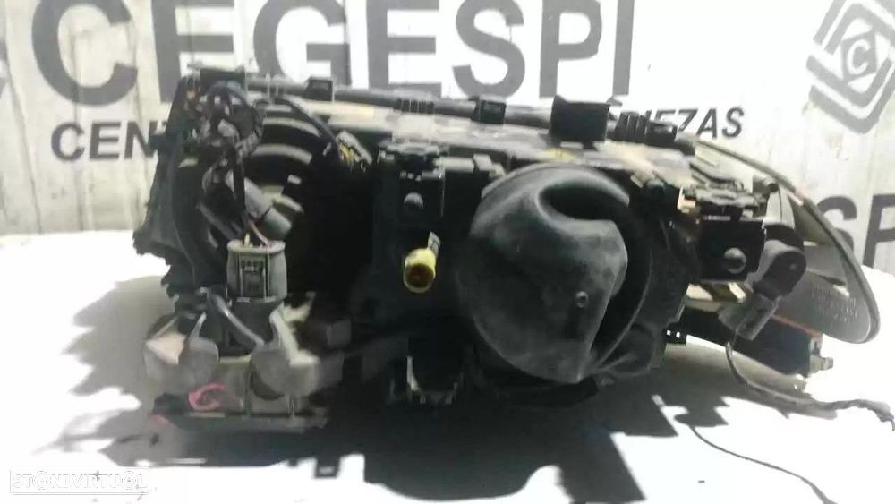 FAROL DIREITO BMW 3 2003 -6902760 - 2