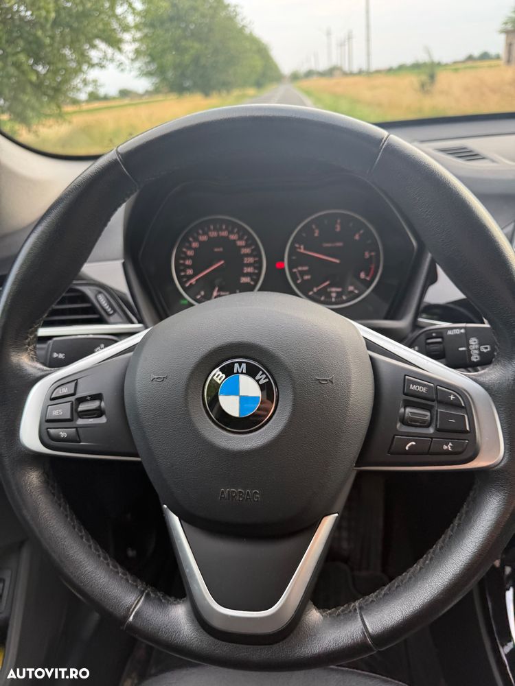 BMW X1 sDrive18d xLine - 13