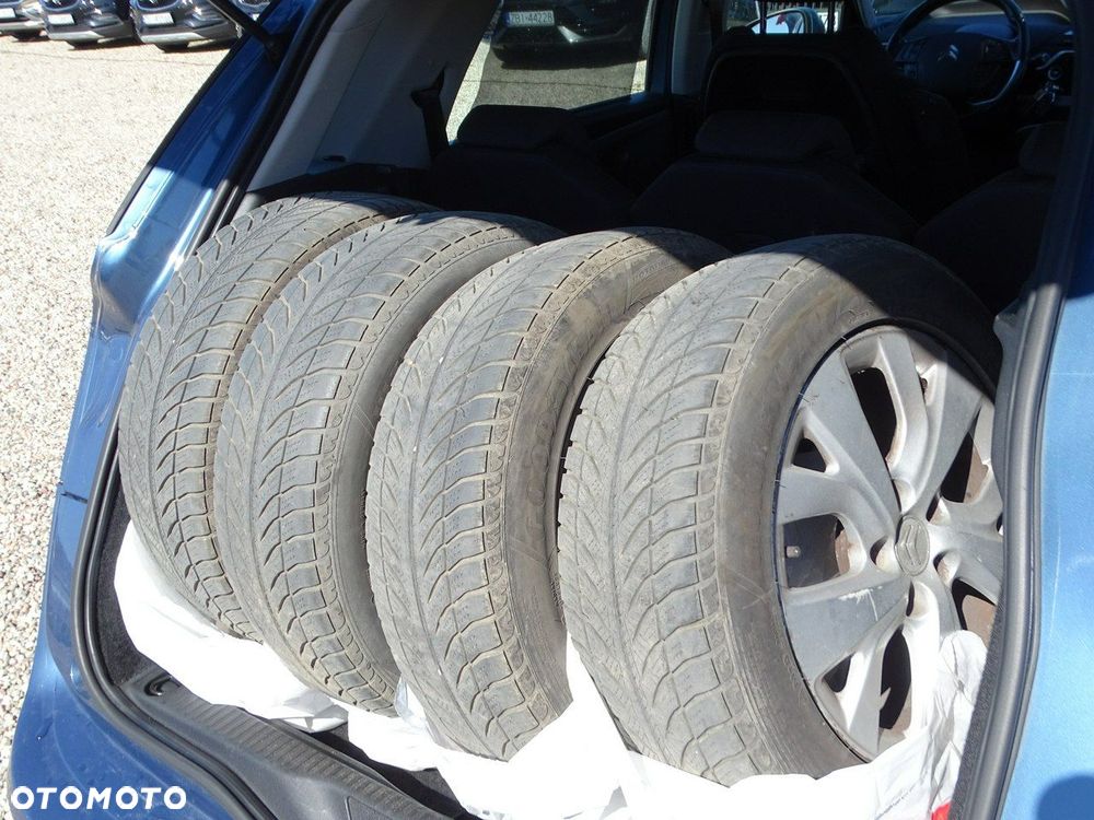 Citroën C4 Picasso - 12