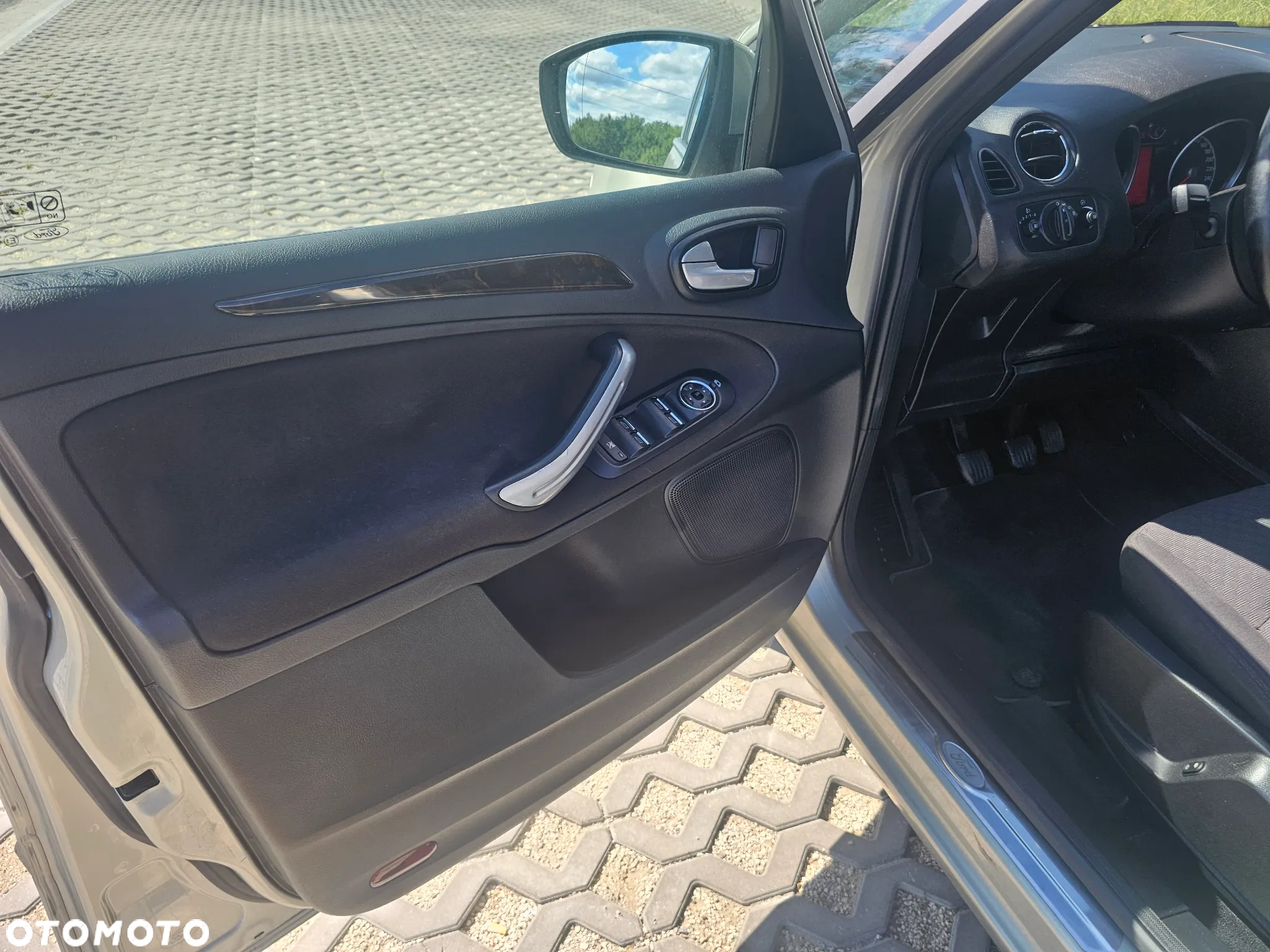 Ford Galaxy 2.0 TDCi Ghia - 9