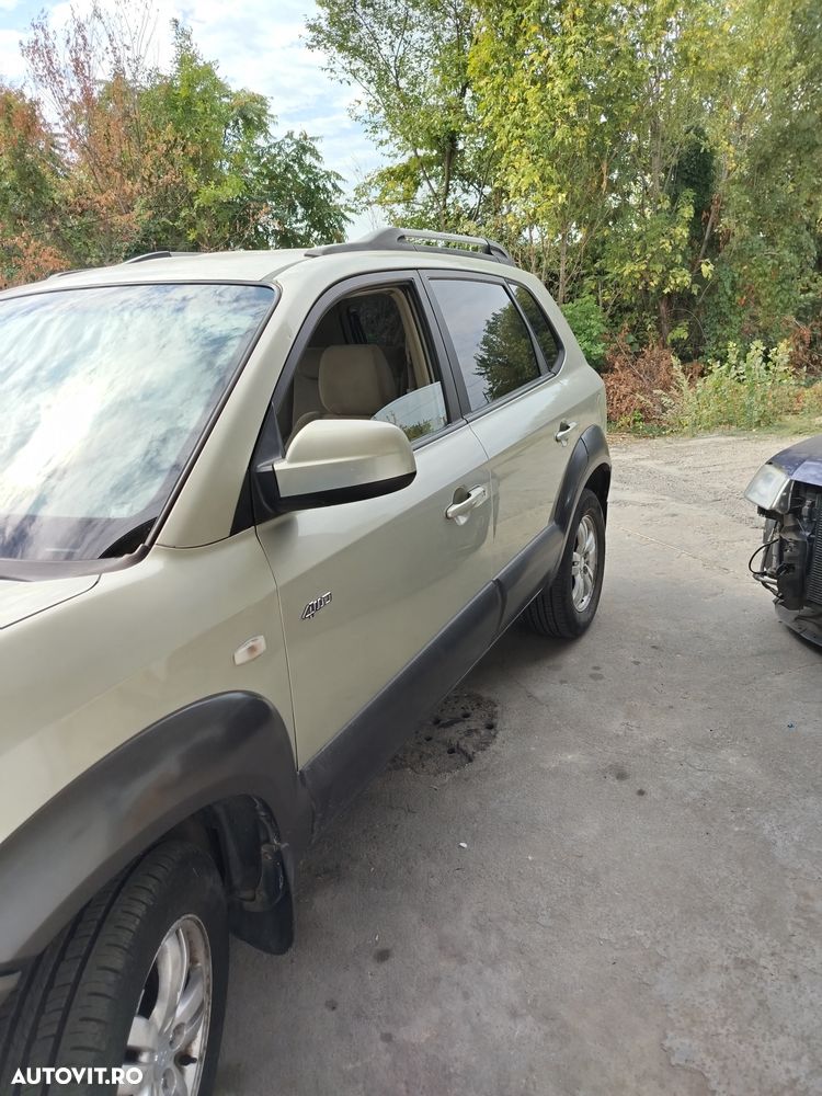 Hyundai Tucson 2.0 CRDI VGT 4WD - 12