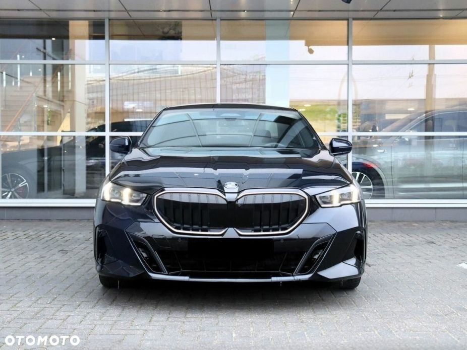 BMW Seria 5 540d xDrive mHEV M Sport - 5