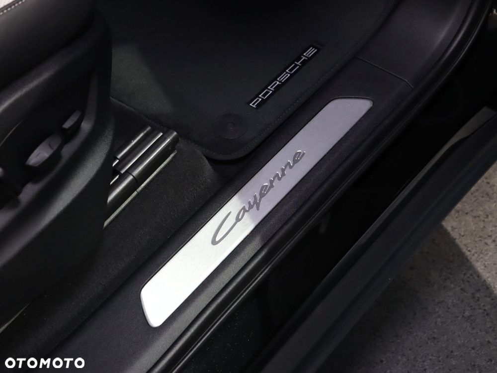 Porsche Cayenne E-Hybrid PHEV - 32