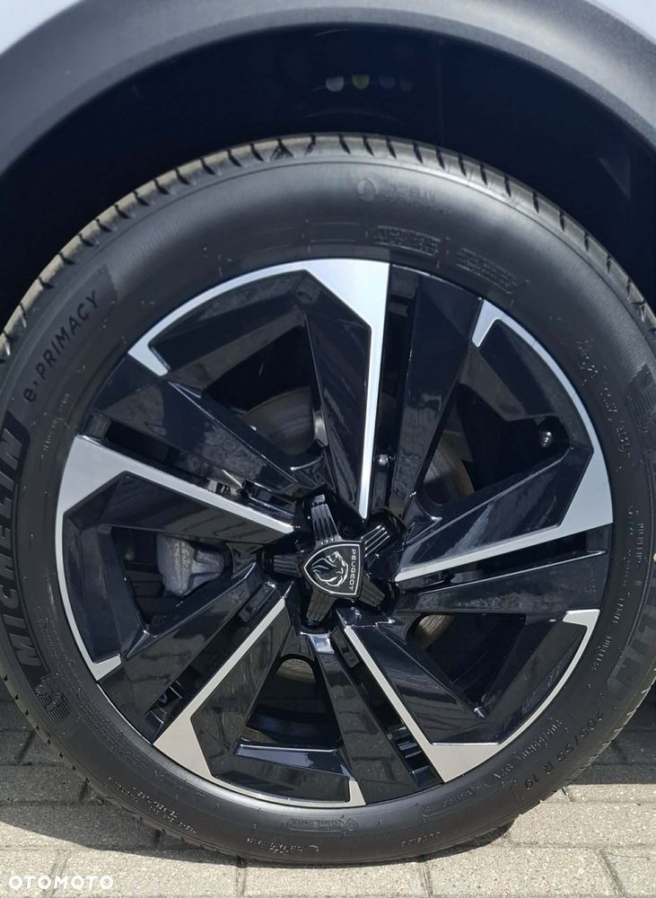 Peugeot 408 - 15