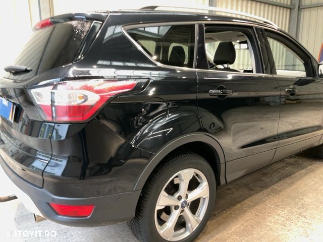 Ford Kuga 2.0 TDCi 4x4 Aut. Titanium - 9