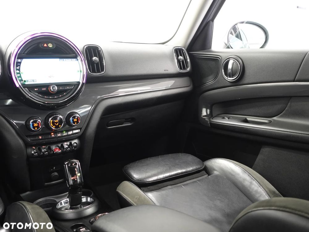 MINI Countryman Cooper All4 Essential Trim - 35