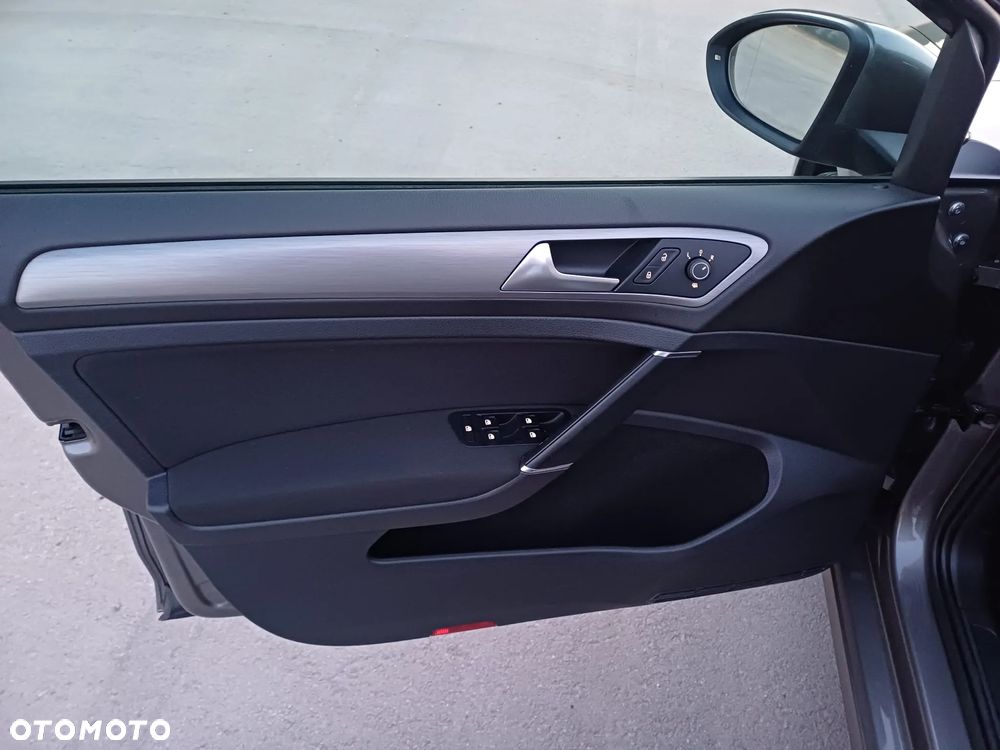 Volkswagen Golf 1.6 TDI (BlueMotion Technology) Comfortline - 23