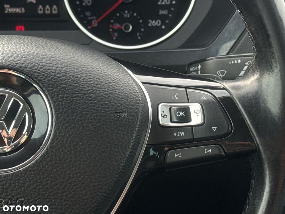 Volkswagen Tiguan - 19