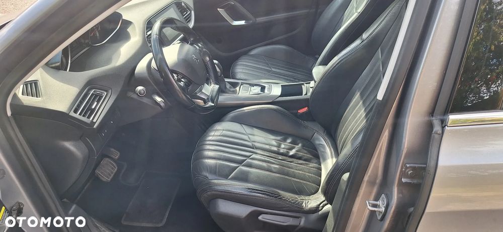 Peugeot 308 1.6 BlueHDi Allure S&S EAT6 - 7
