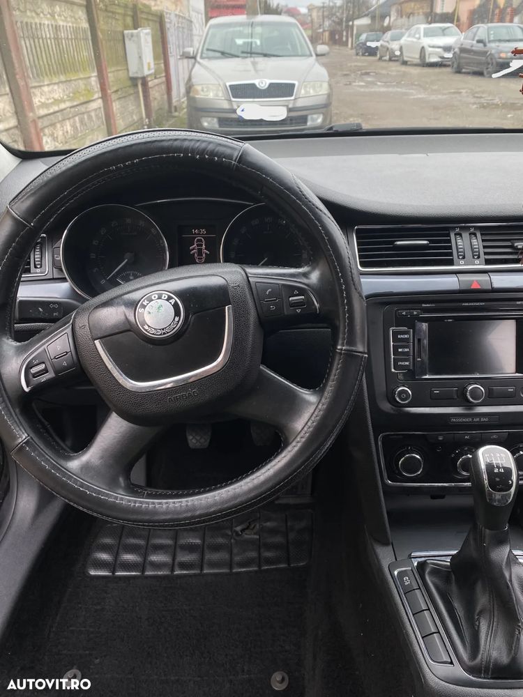 Skoda Superb Combi 1.6 TDI Ambition - 4
