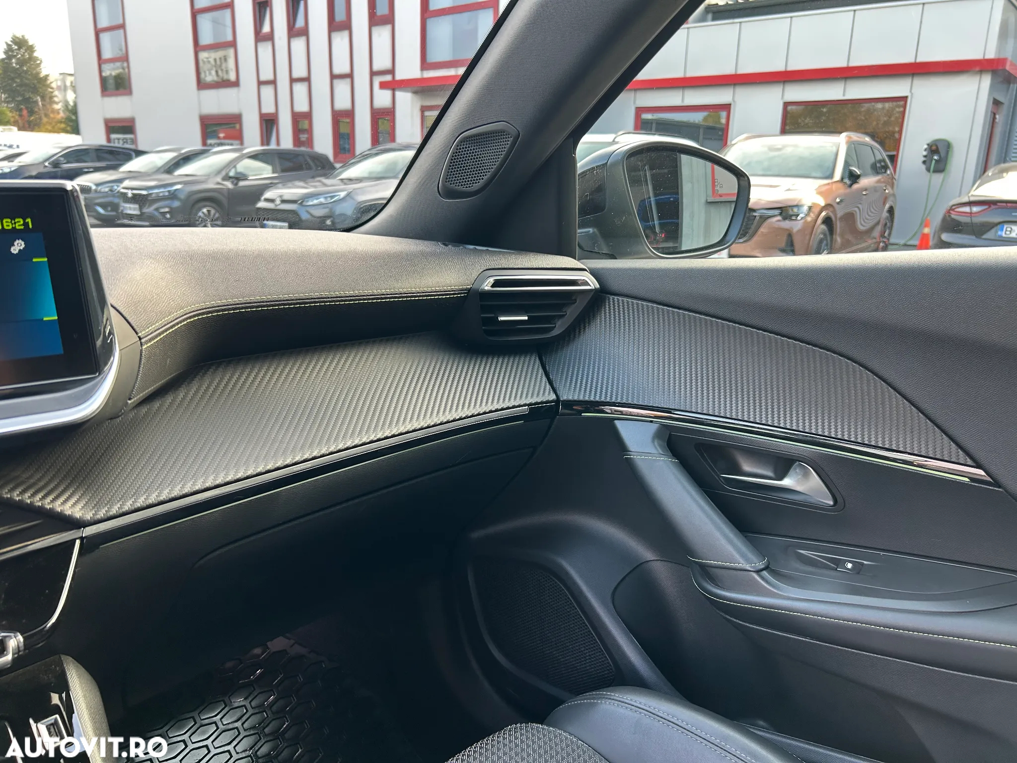 Peugeot 2008 e-2008 GT - 25