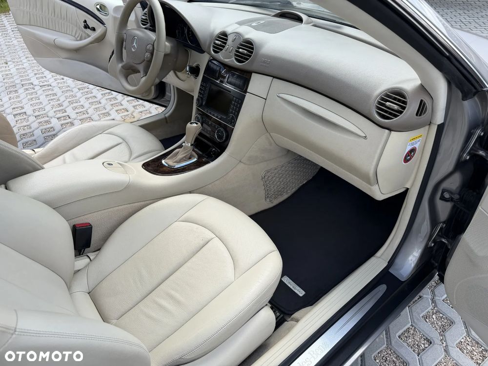 Mercedes-Benz CLK 320 CDI 7G-TRONIC Elegance - 15