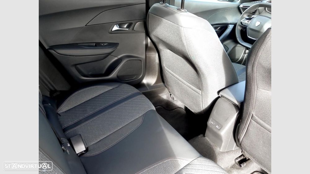 Peugeot 2008 1.2 Hybrid Allure e-DCS6 - 17