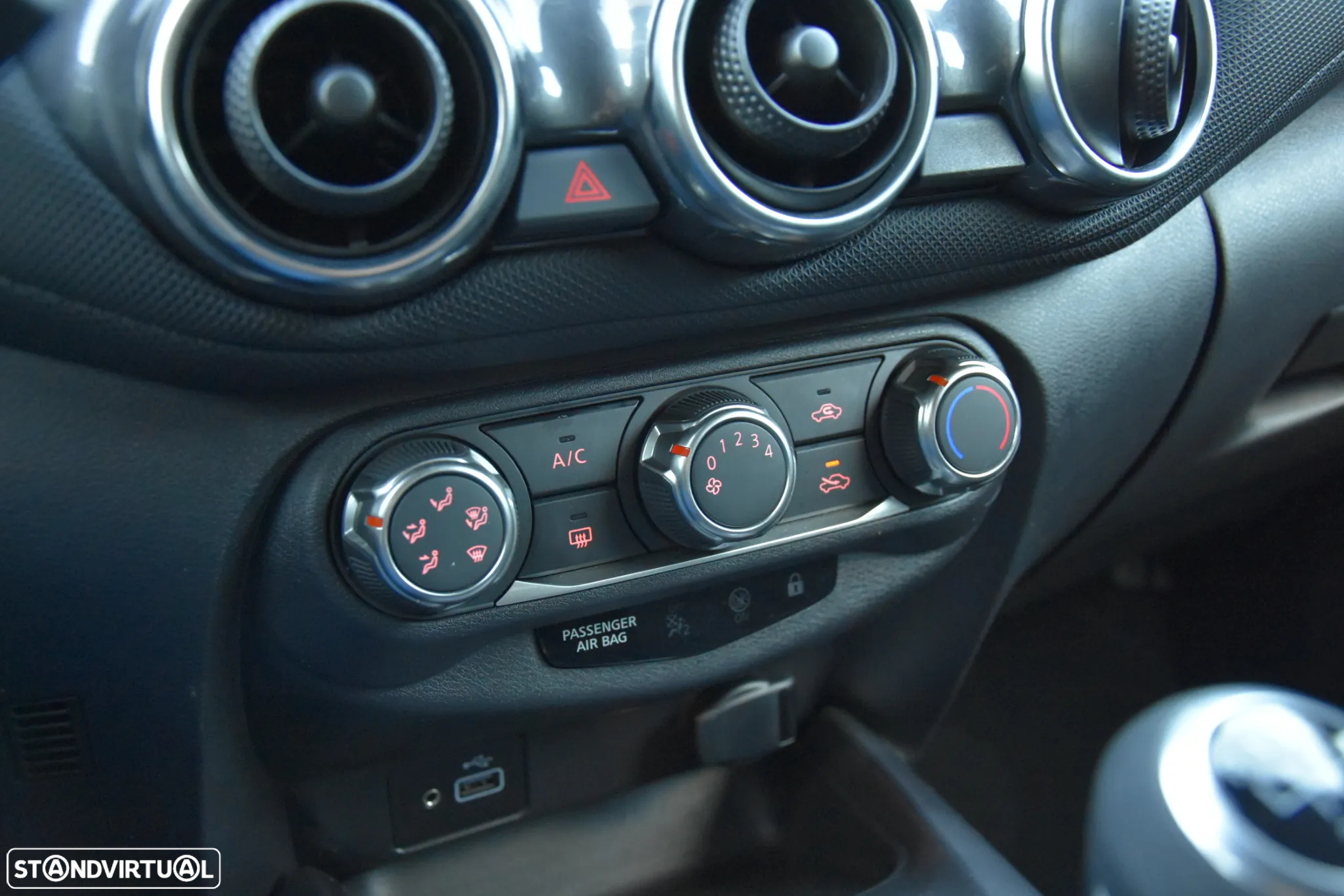 Nissan Juke 1.0 DIG-T Acenta - 16