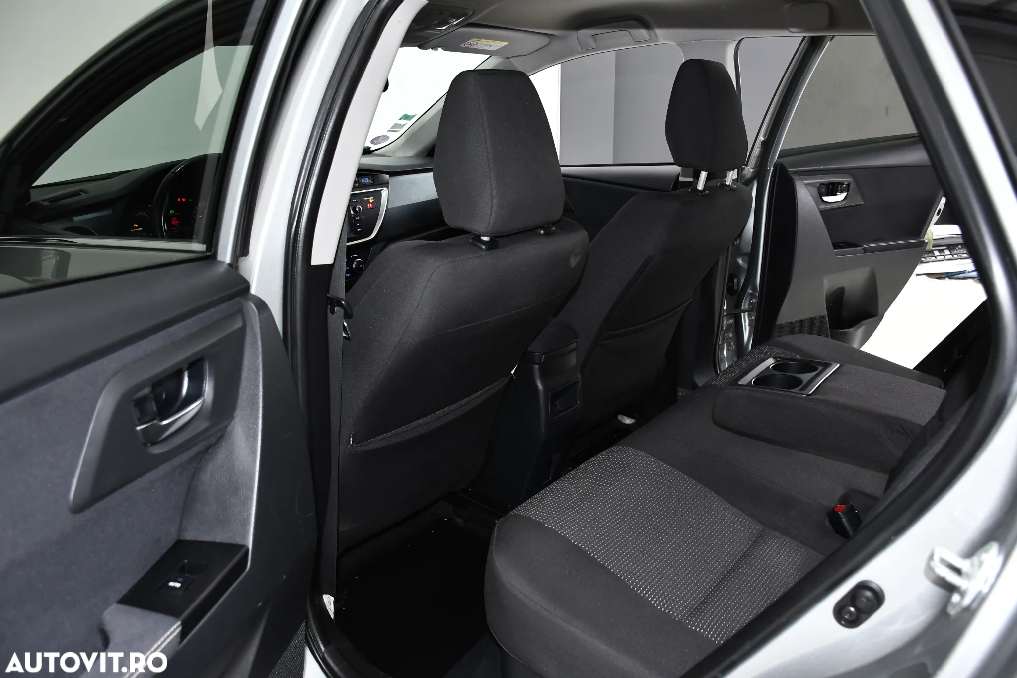 Toyota Auris 1.8 VVT-i Hybrid Automatik Comfort - 6