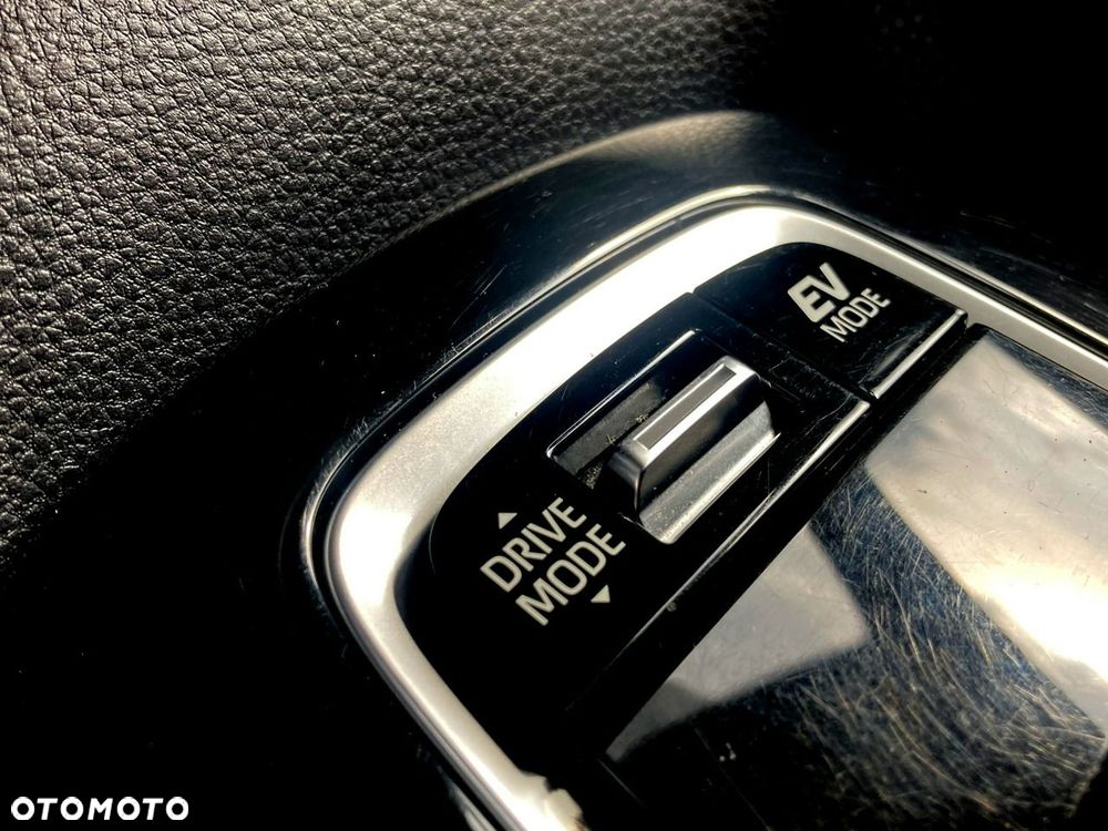Toyota Corolla 1.8 Hybrid Comfort - 30