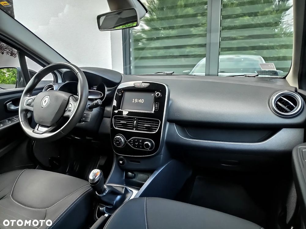 Renault Clio 1.2 16V Limited - 12