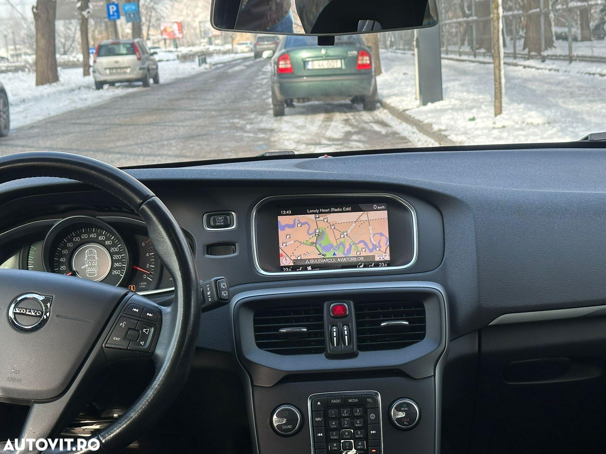 Volvo V40 D2 Basic - 9