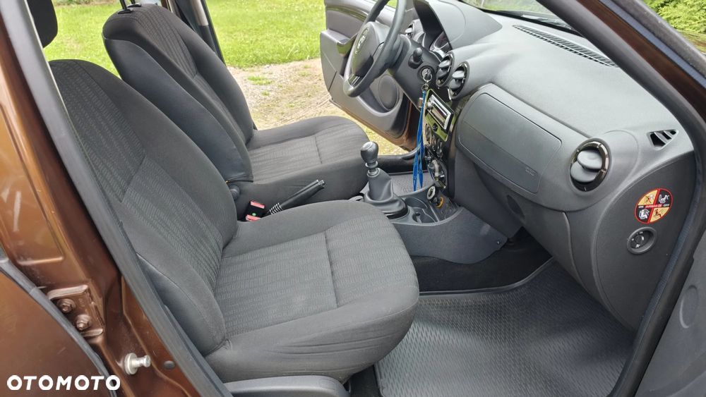 Dacia Duster 1.6 Laureate 4x4 - 13