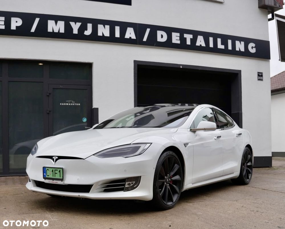 Tesla Model S Performance - 2