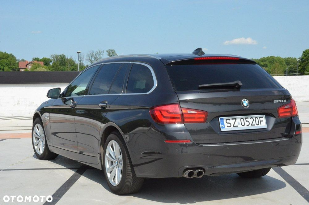 BMW Seria 5 520d Luxury Line - 12