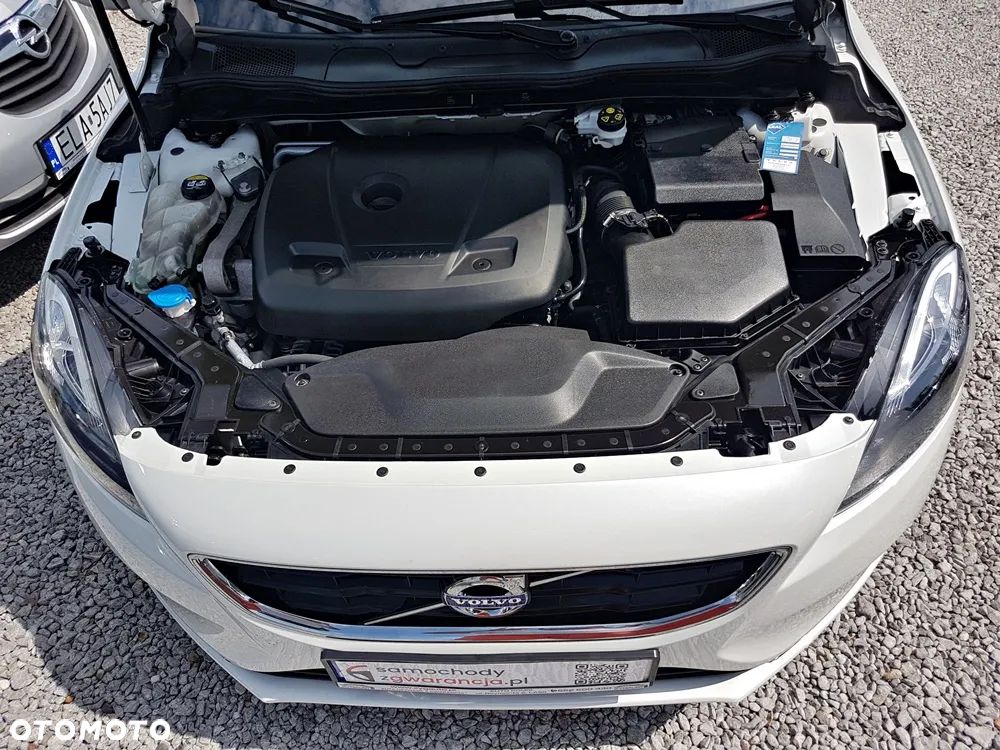 Volvo V40 T2 Drive-E Momentum - 9