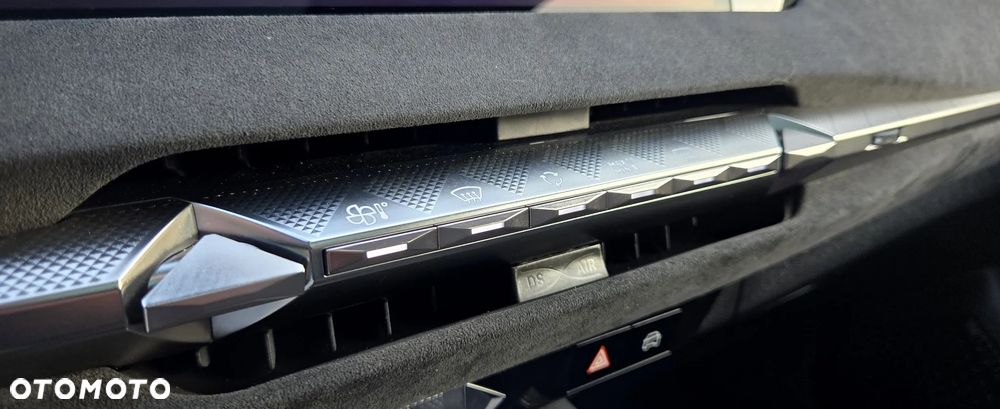 DS Automobiles DS 4 1.5 BlueHDi Performance Line + - 29