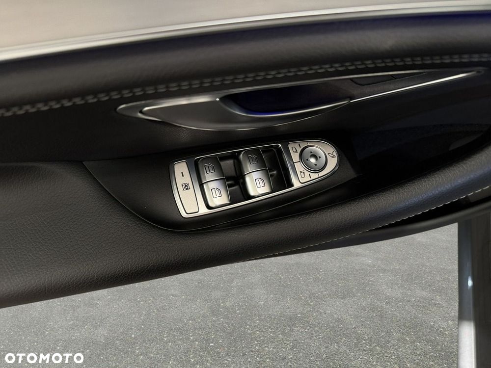 Mercedes-Benz CLS - 33