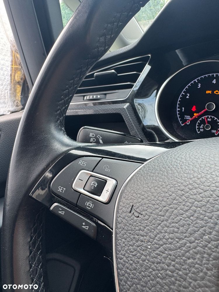 Volkswagen Touran 1.5 TSI ACT OPF UNITED - 12