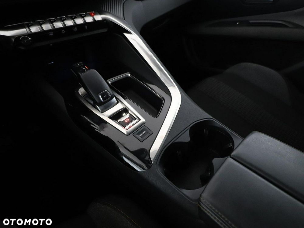 Peugeot 3008 BlueHDi 130 Stop & Start EAT8 Active Business-Paket - 30