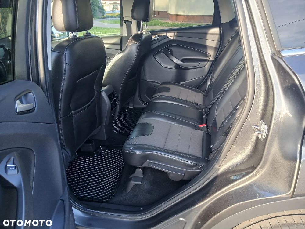 Ford Kuga 2.0 TDCi 2x4 Titanium - 17