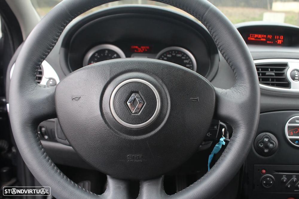 Renault Clio 1.5 dCi Dynamique S - 30