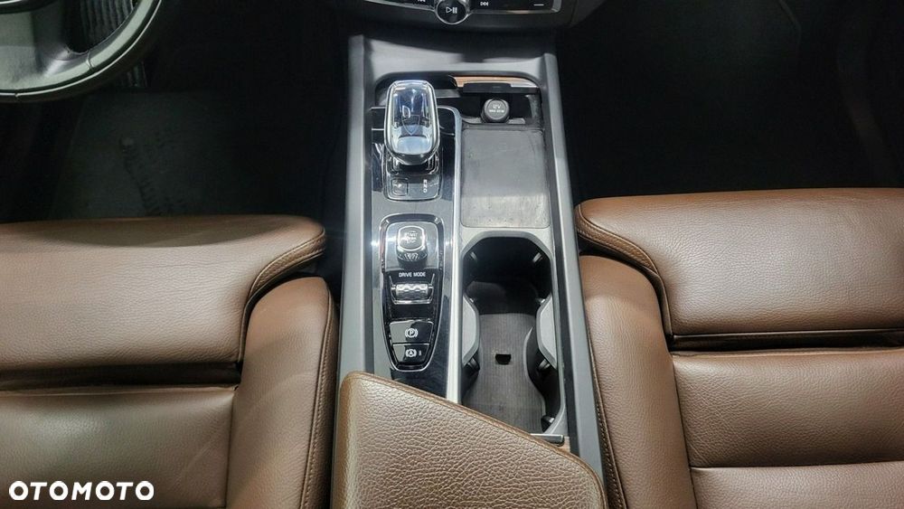 Volvo XC 60 - 24